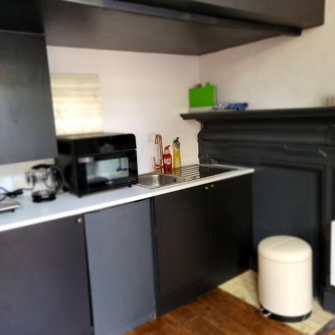 21 Mini Loft Apartment - Great Location - Comfy King Size Bed Brighton Exteriör bild