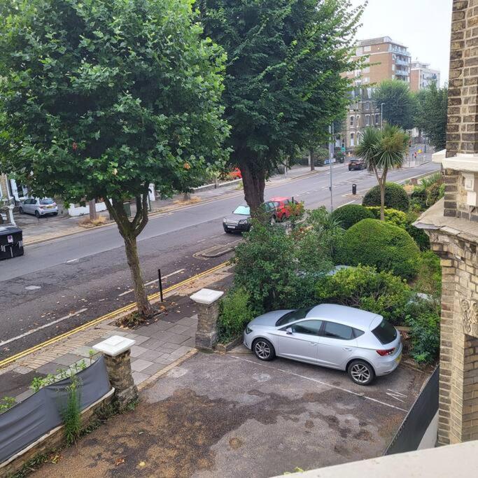 21 Mini Loft Apartment - Great Location - Comfy King Size Bed Brighton Exteriör bild